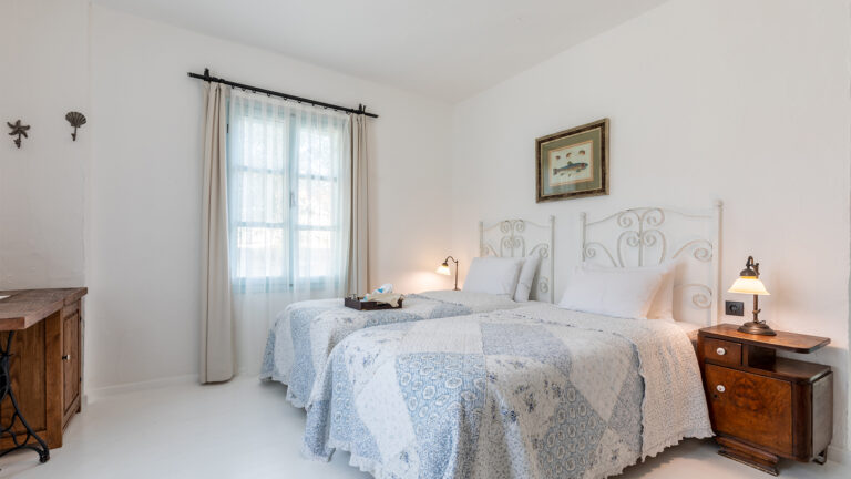 iki-yatakli-bagce-manzarali-oda (1)